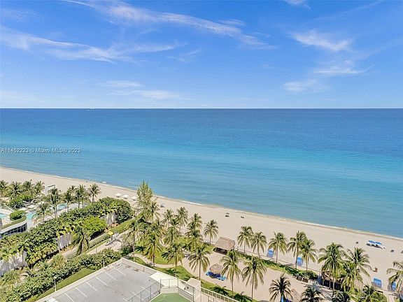 3rd image of 19333 Collins Ave APT 1704