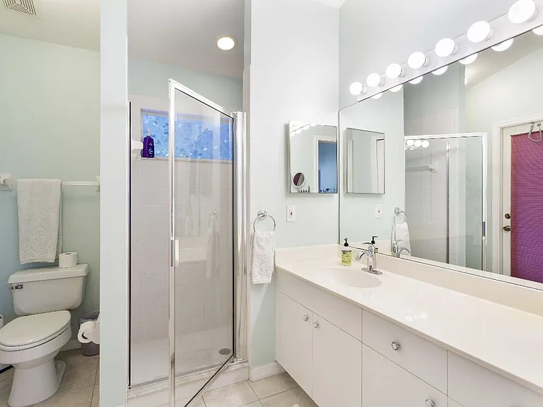 Seashore Cir — Photo 22