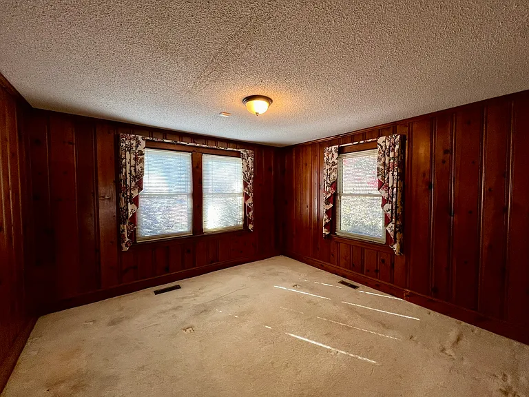 9532 Harwood Ln — Photo 12