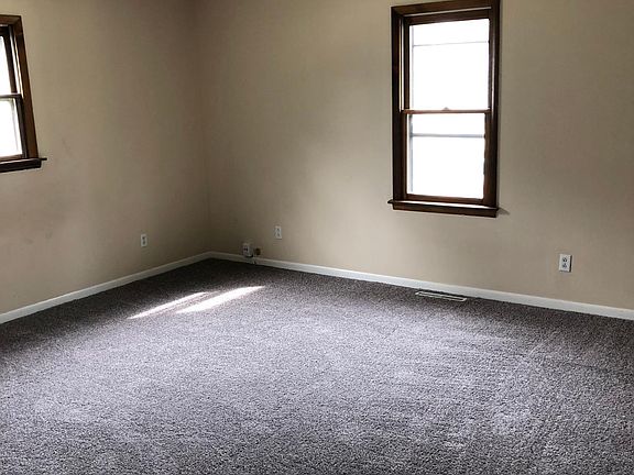 5th image of 423 S Grand Ave