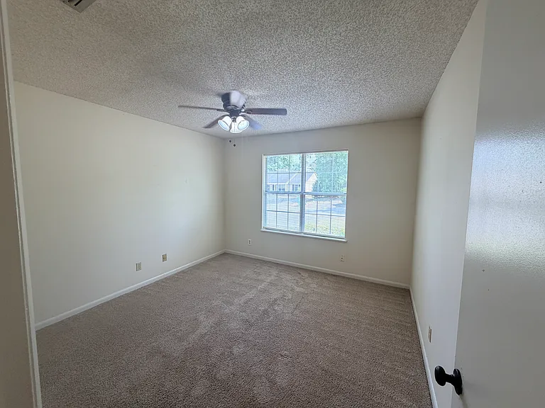 2B Westbrook Cir #B — Photo 17