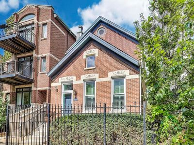 1920 W Armitage Ave, Chicago, IL, 60622