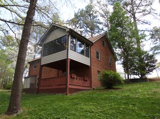 1006 McKimmon Rd, Fayetteville, NC 28303