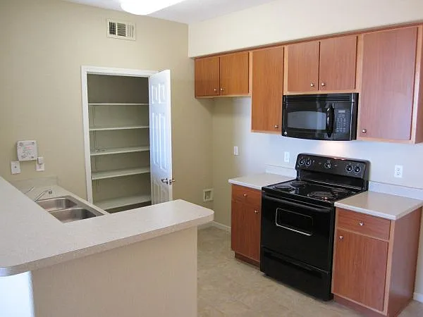 1181 Whitney Ranch Pkwy #734 — Photo 2