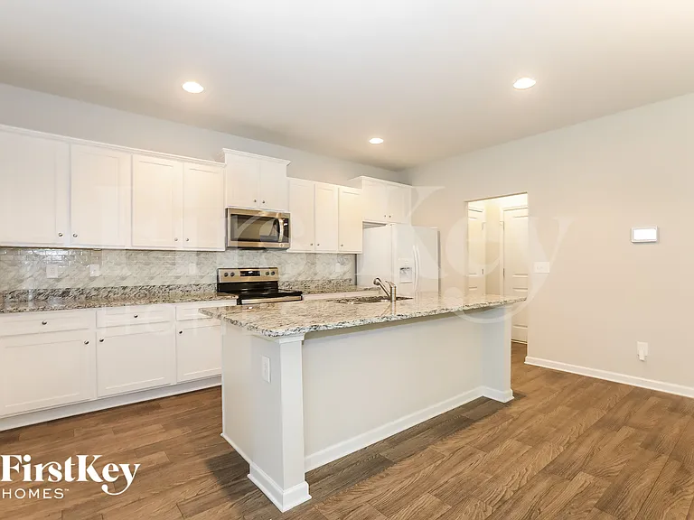 220 Wellbrook Dr — Photo 5
