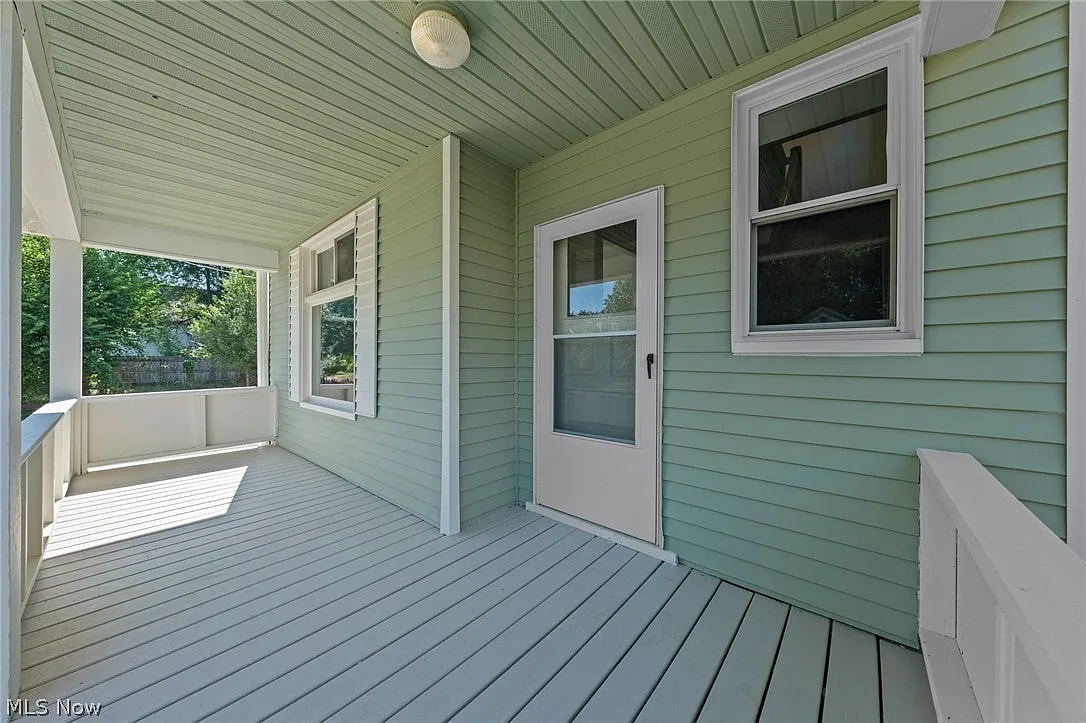 4 bed, 1970 sqft, $3,500 — Photo 3