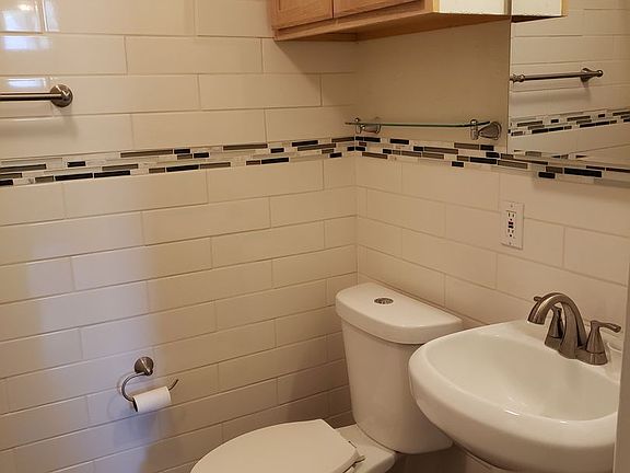 3rd image of 2307 Willow Dr
