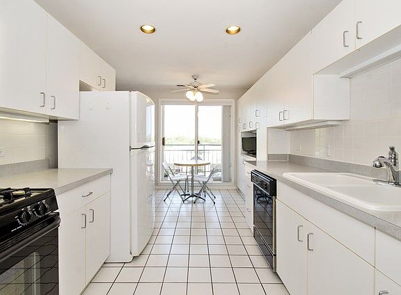4th image of 4757 Howard St APT 306