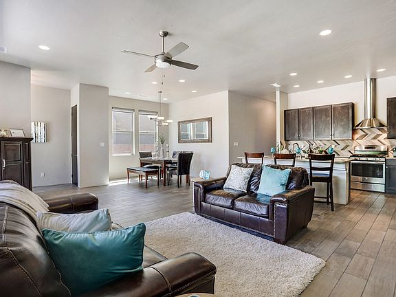 5-Main Living Area