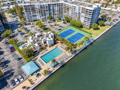 800 Parkview Dr APT 729, Hallandale, FL, 33009