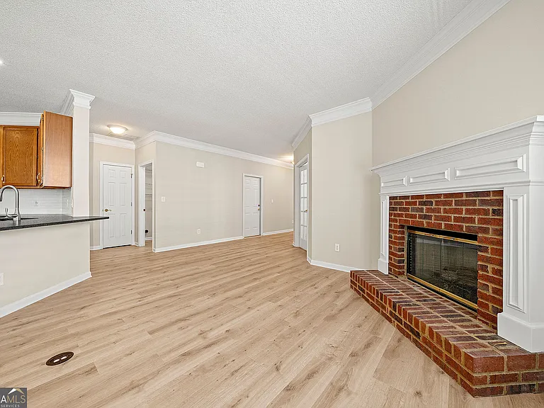 1221 Pinehurst Dr — Photo 19