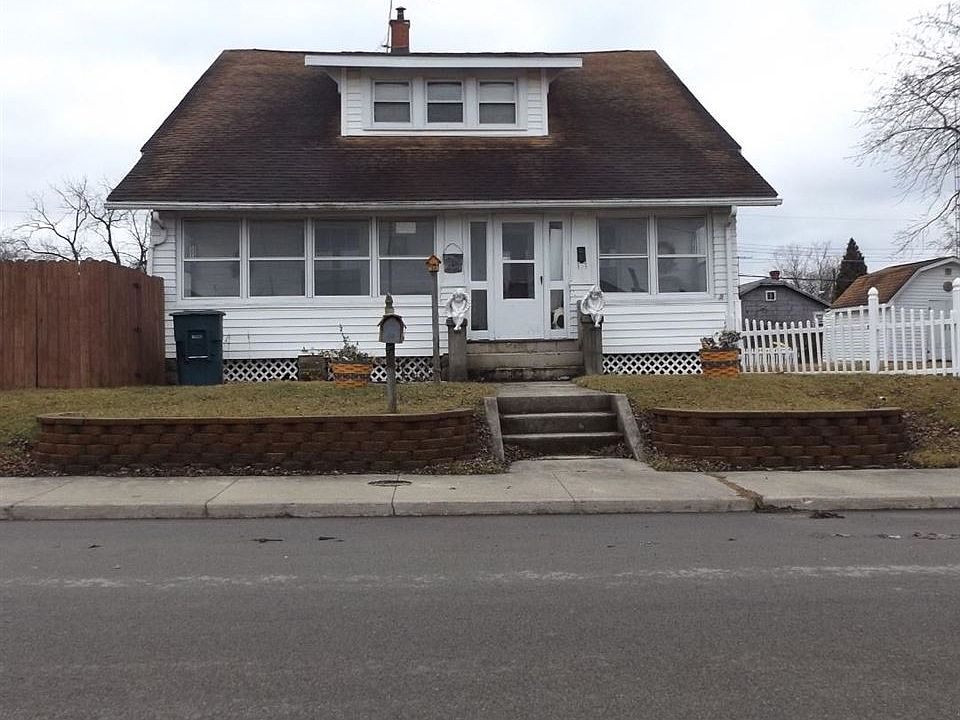 1st image of 721 W Willard St