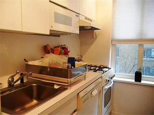 Rented by essential NEW YORK Real Estate | media 14