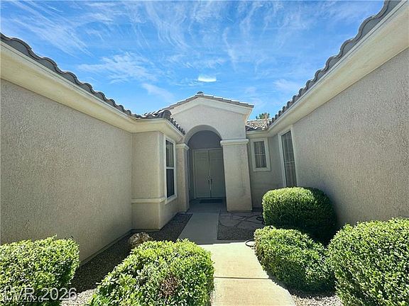 3rd image of 4373 Carta Luna St