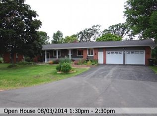 3062 Ridgeway Dr, Neenah, WI 54956