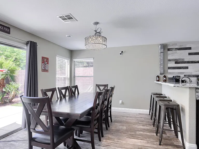10555 Lilac Tree Ave — Photo 15