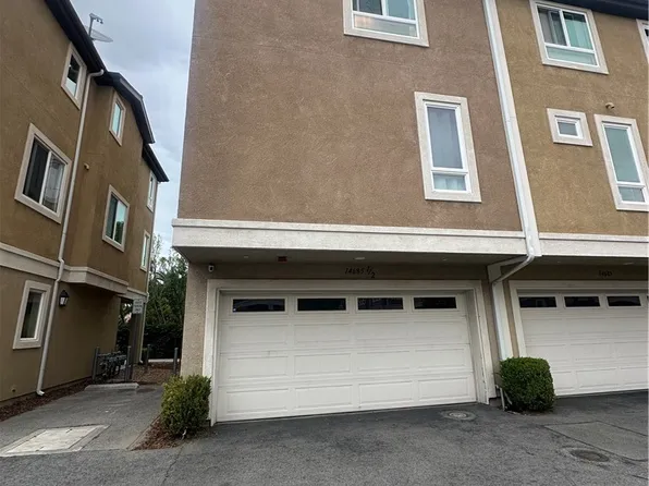 1/2 Sherman Way, Van Nuys, CA 91405