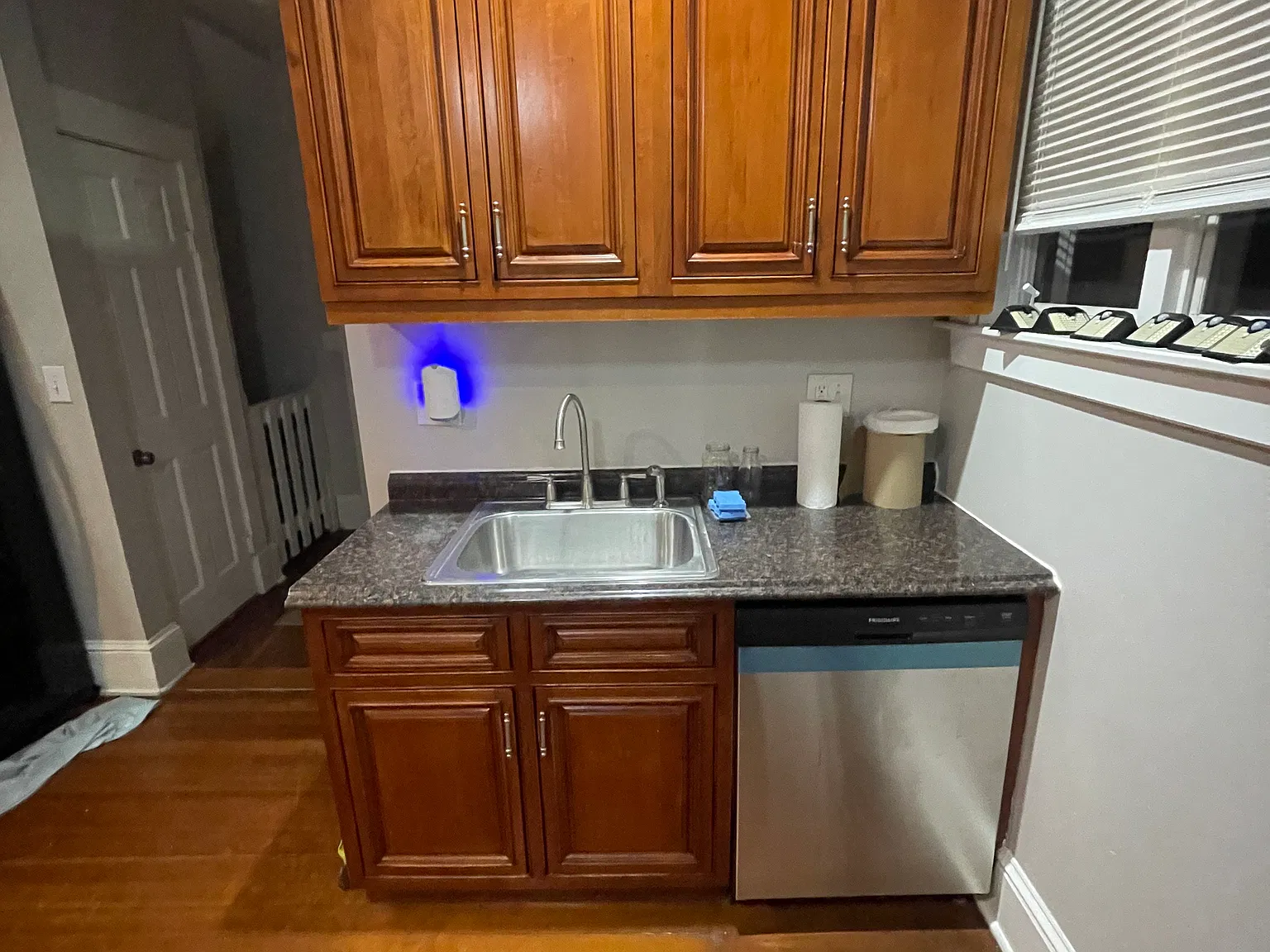 4 bed, 1200 sqft, $4,000 — Photo 2