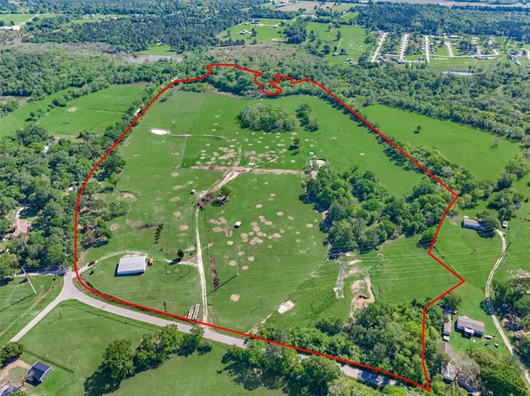 2960 N Mount Mariah Rd, Montgomery, TX 77356