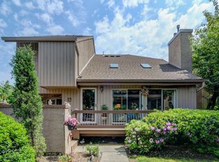 104 Kelly Dr, Edison, NJ 08820