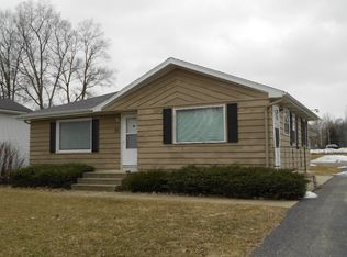 70 2nd St, Elgin, IL 60123