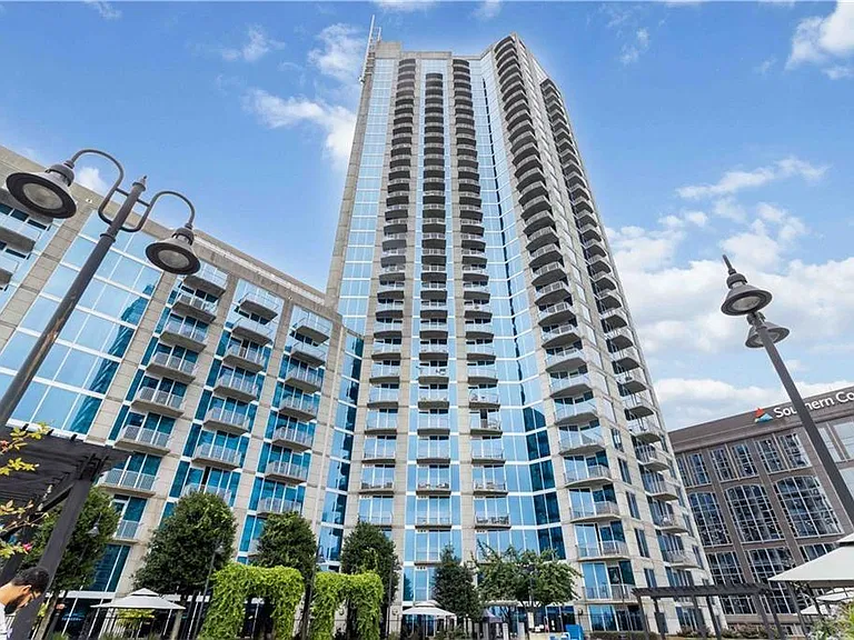 400 W Peachtree St NW #2504 — Photo 1