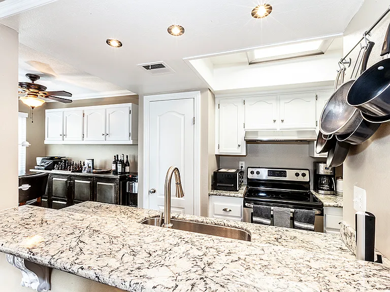 16613 Viewpoint Ln — Photo 16