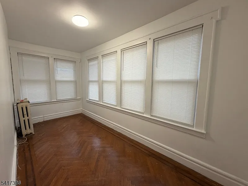 Building Photo - 205 Chancellor Ave #1