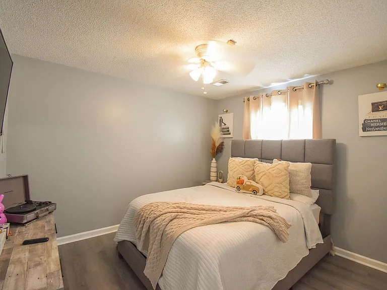 5598 Windy Knoll Pl — Photo 12