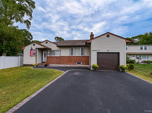 79 Woodrow Parkway, Babylon, NY 11702