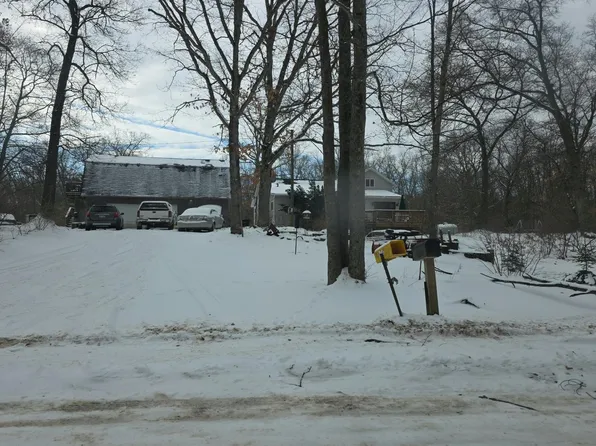 5441 E Arthur Rd, Hesperia, MI 49421