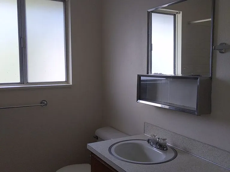 530 & 570 Cedar St #535 & 573 — Photo 12