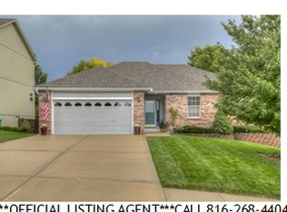 13207 Forest Oaks Dr, Smithville, MO 64089