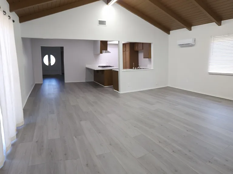6081 Pamela Ln — Photo 6