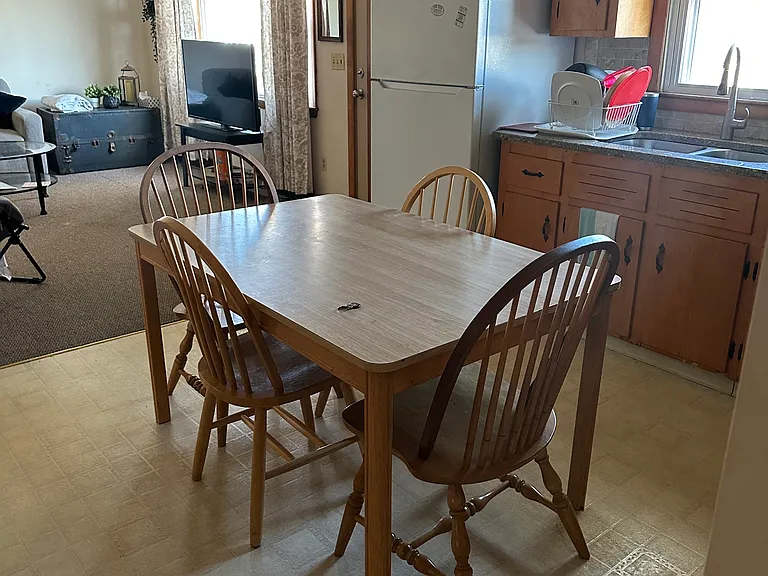 17 Frances Ave — Photo 3