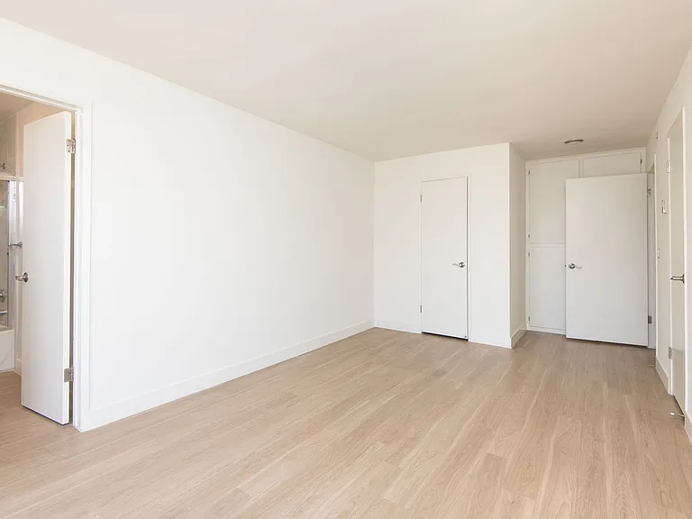 3646 Mentone Ave #9 — Photo 12