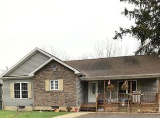 35 Pioneer Rd, Shortsville, NY 14548