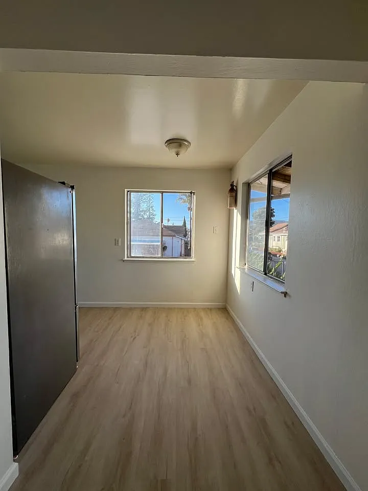 2 bed, 790 sqft, $2,400 — Photo 4