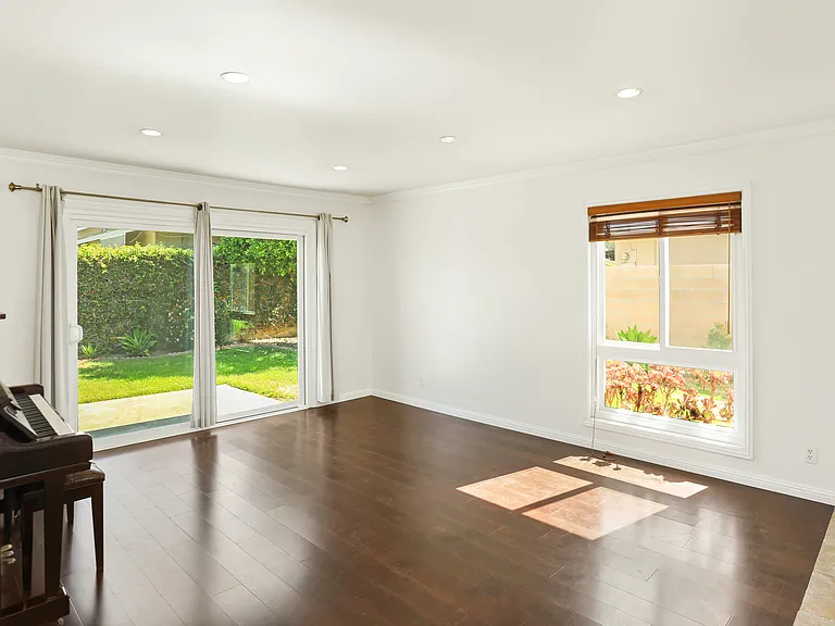 1403 E Chalynn Ave — Photo 20