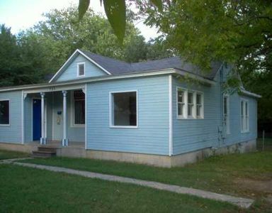 721 S 3rd St, Rogers, AR, 72756