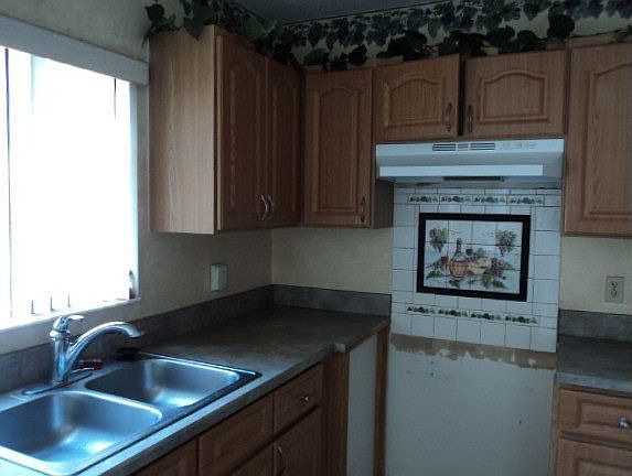 4th image of 5 Fenwick Ln