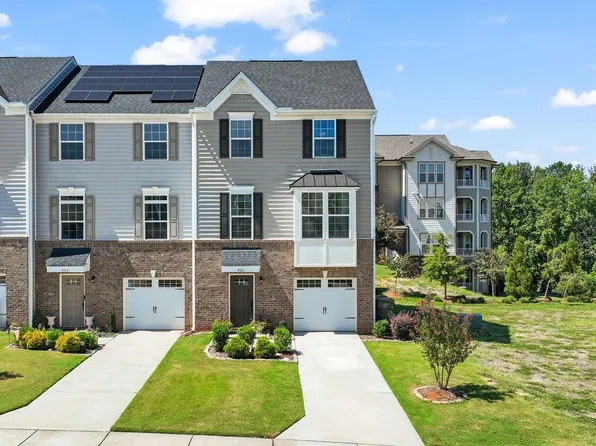 400 Amber Acorn Ave, Raleigh, NC 27603