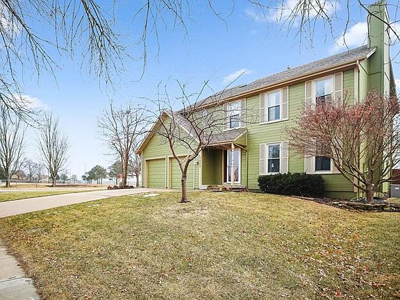 2nd image of 6203 W 158th Pl