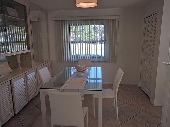 3rd image of 3046 Gulf Gate Dr Unit 8
