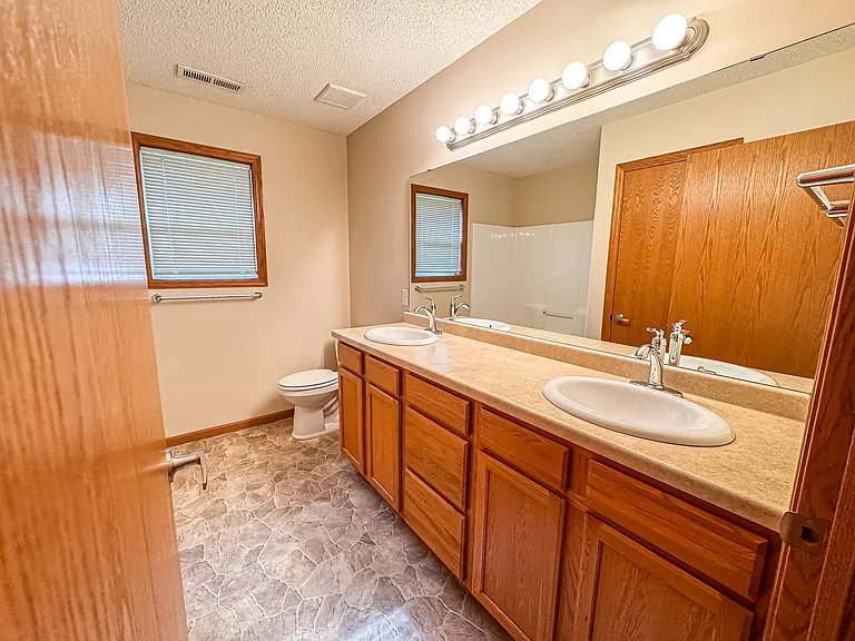 1582B Gunston Dr — Photo 13