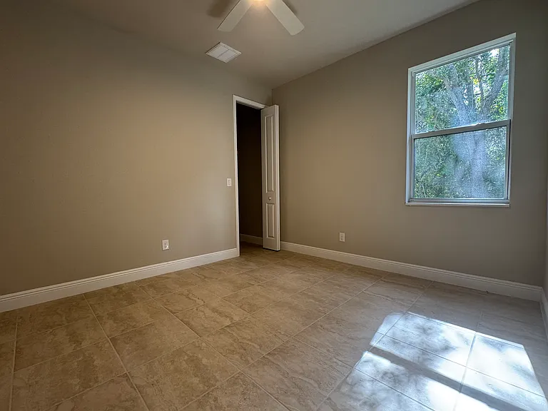 1304 Andover Dr — Photo 11