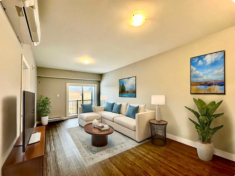Building Photo - 2396 Cleroux Cres #105