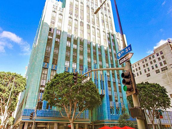 3rd image of 849 Broadway St #606