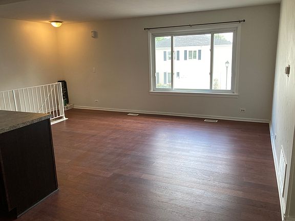 5th image of 1137 Cove Dr
