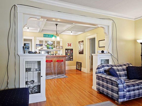 5th image of 2540 Aldrich Ave S #1